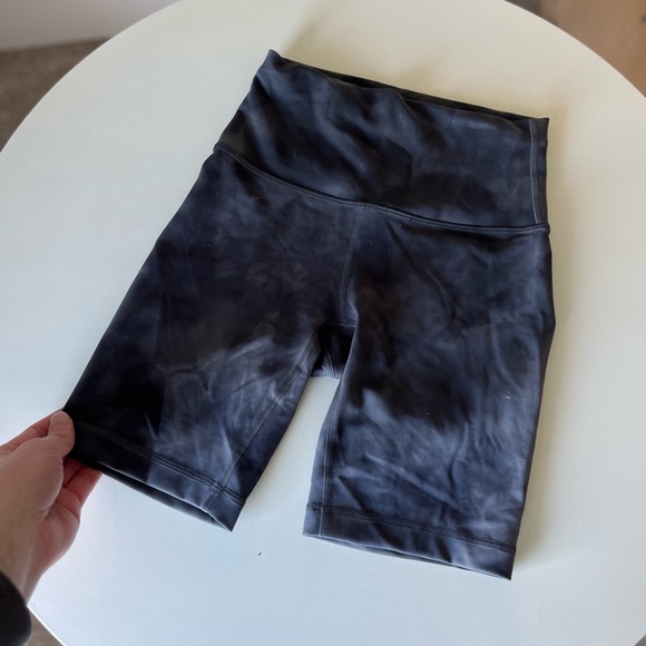 lululemon athletica Dark Tie-Dye Bike Shorts - Picture 2 of 4